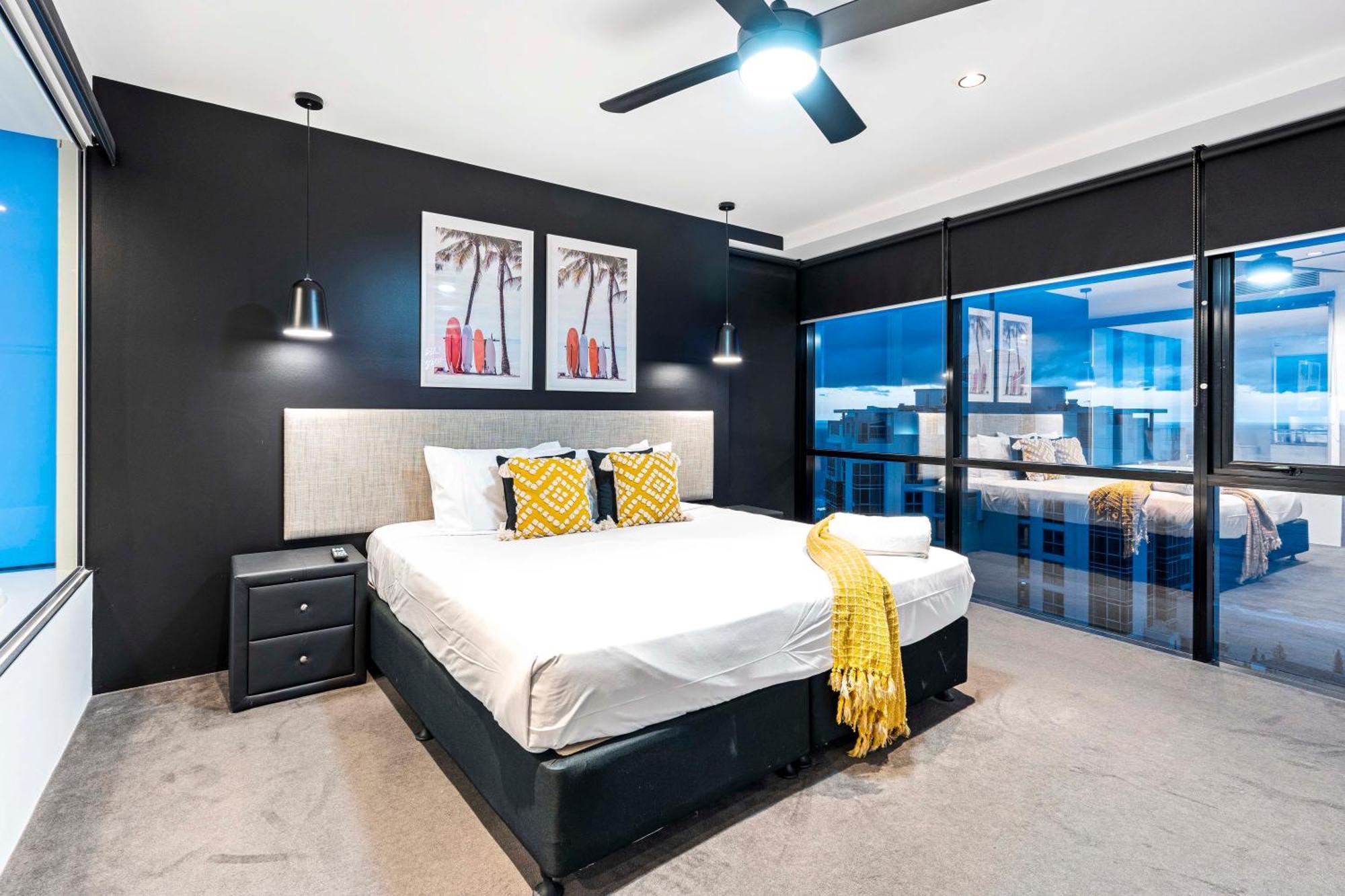 Circle On Cavill - Self Contained & Privately Managed Apartments - Wow Stay 골드코스트 외부 사진
