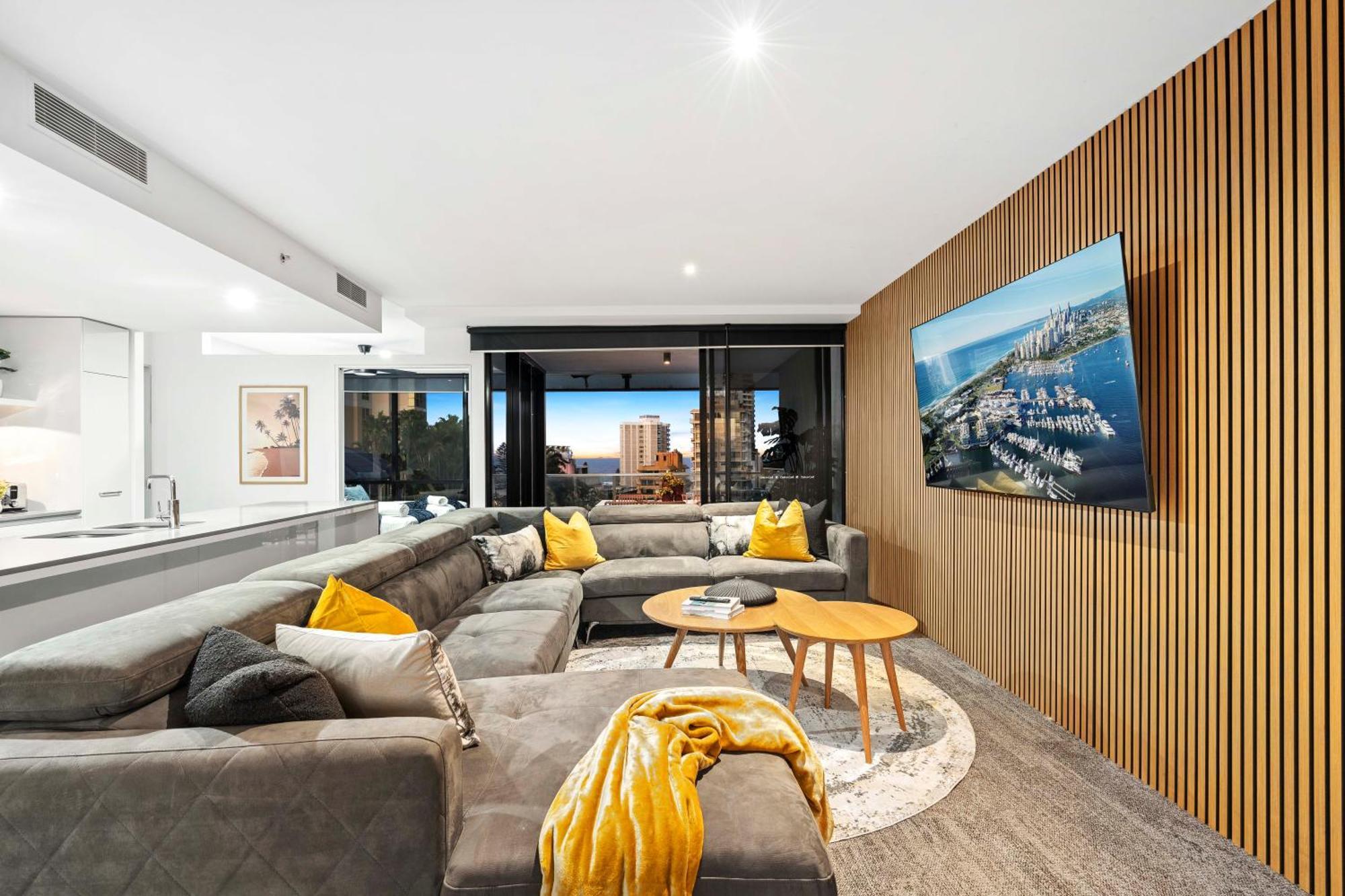 Circle On Cavill - Self Contained & Privately Managed Apartments - Wow Stay 골드코스트 외부 사진