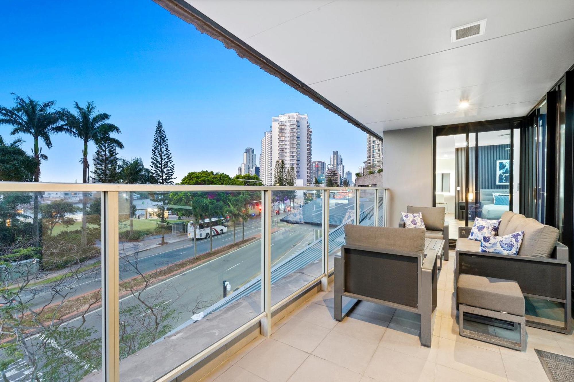 Circle On Cavill - Self Contained & Privately Managed Apartments - Wow Stay 골드코스트 외부 사진