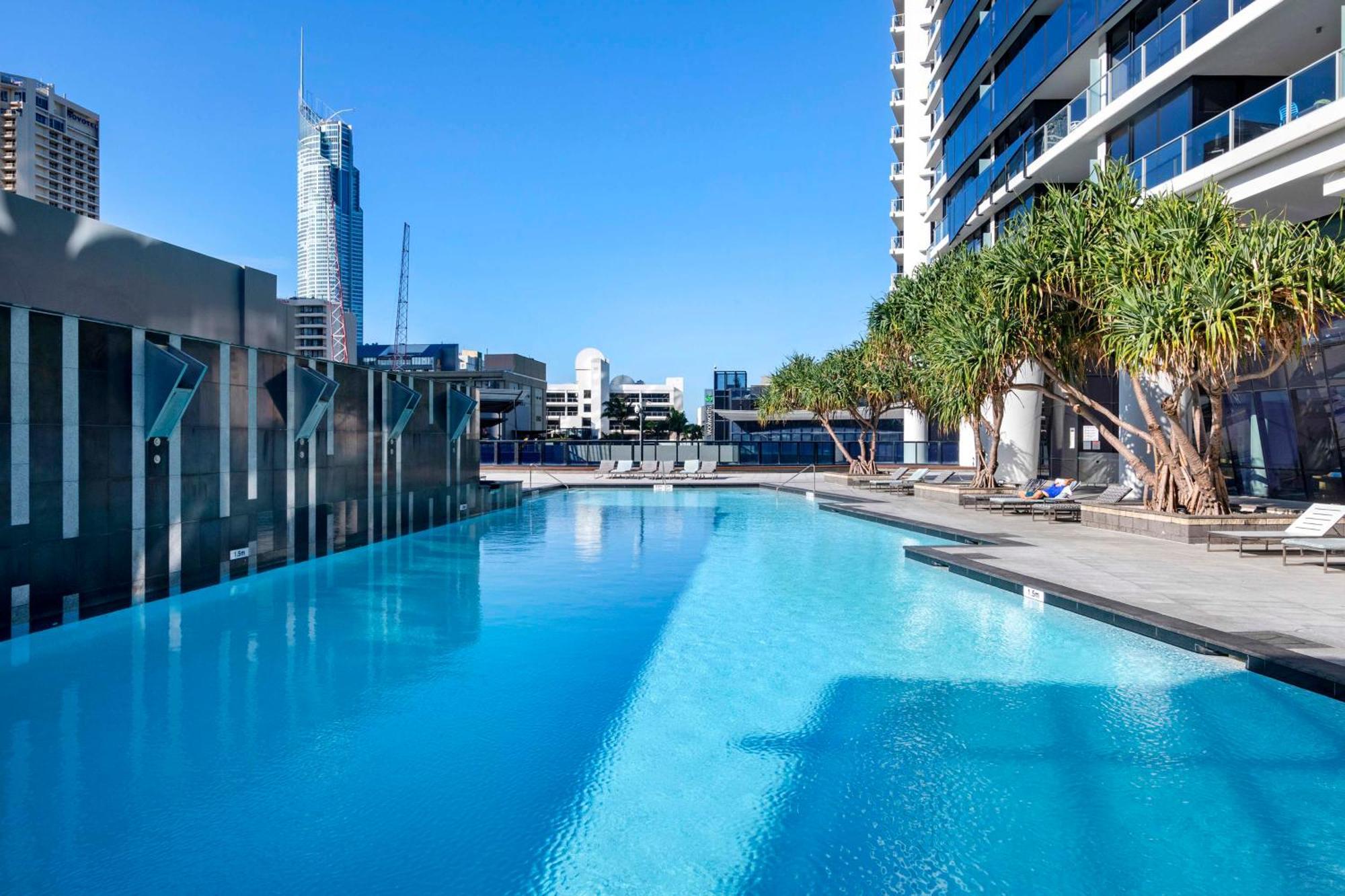Circle On Cavill - Self Contained & Privately Managed Apartments - Wow Stay 골드코스트 외부 사진