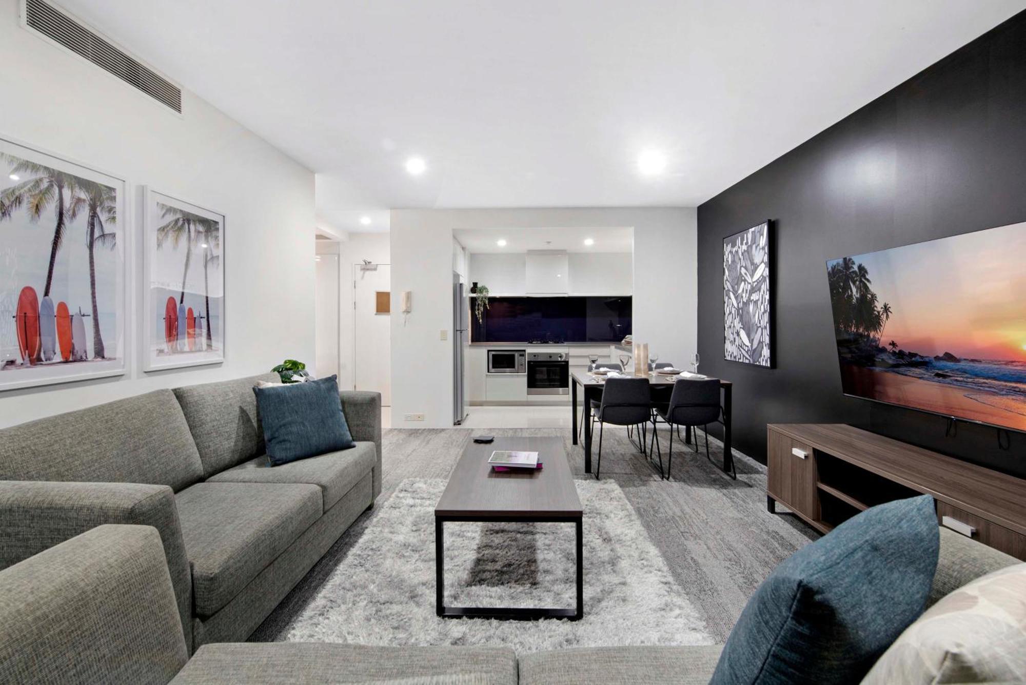 Circle On Cavill - Self Contained & Privately Managed Apartments - Wow Stay 골드코스트 외부 사진